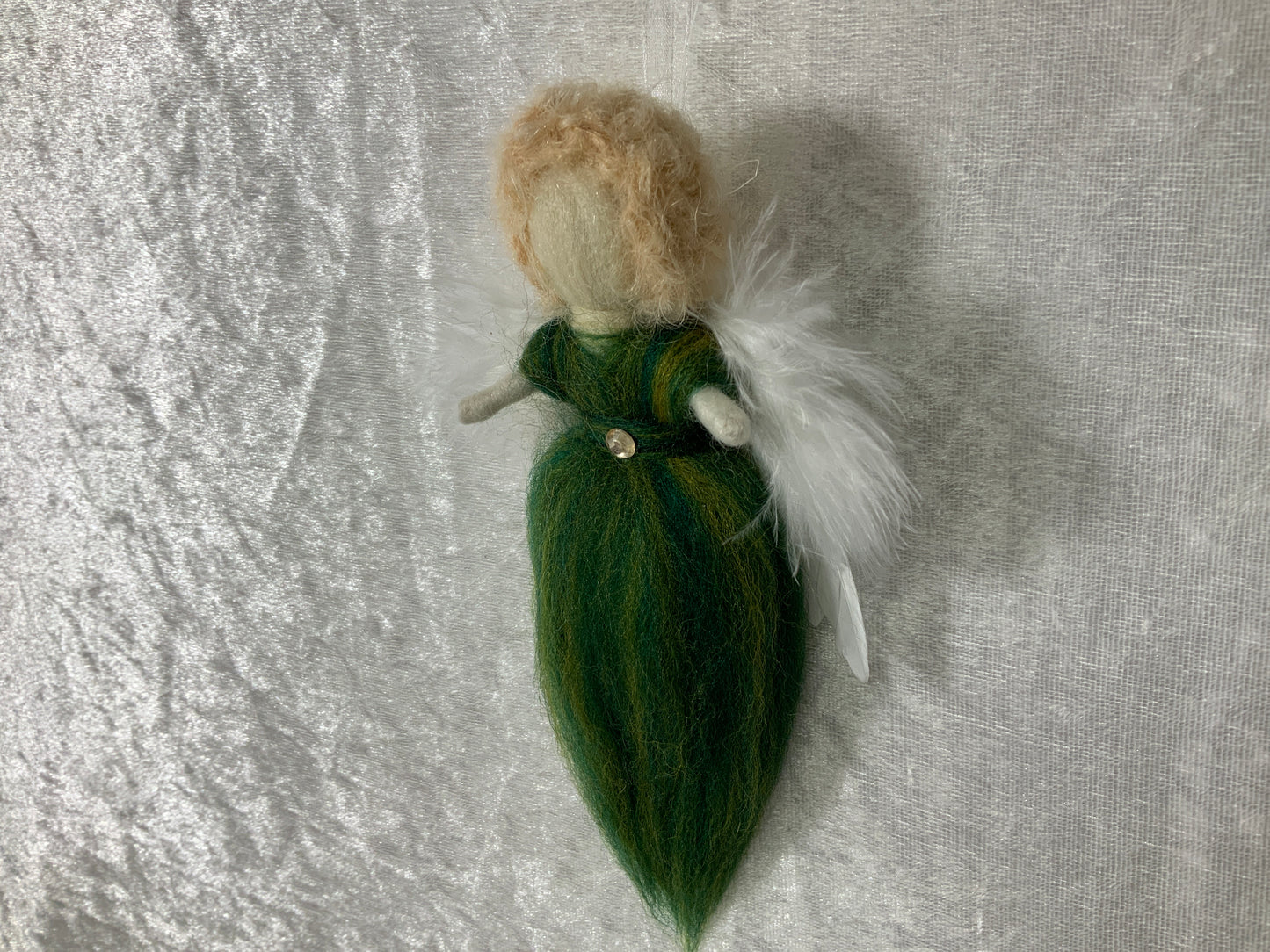 Handgefertigter Engel als Tannenbaumschmuck