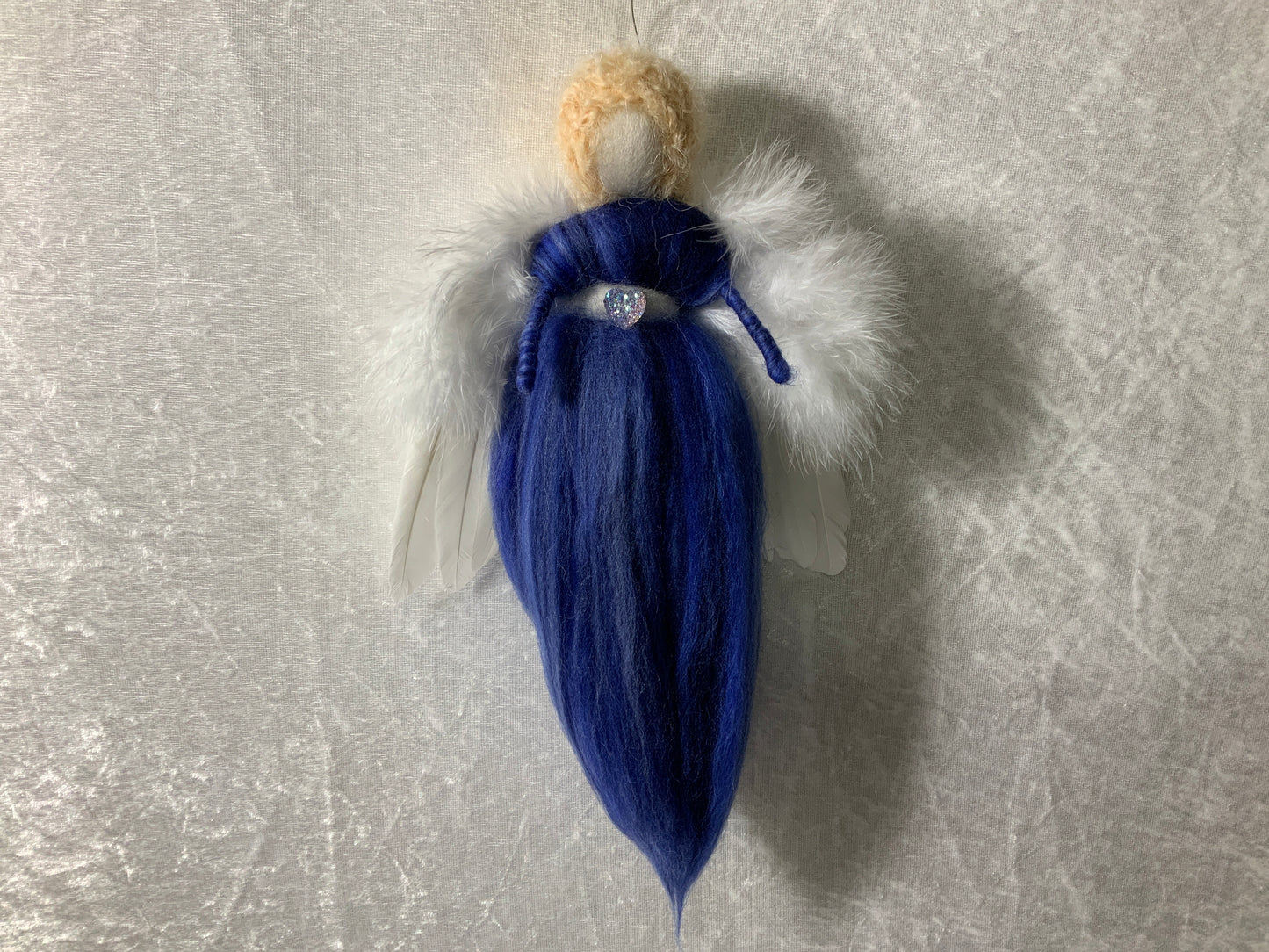 Handgefertigter Engel aus Blauer Merinowolle