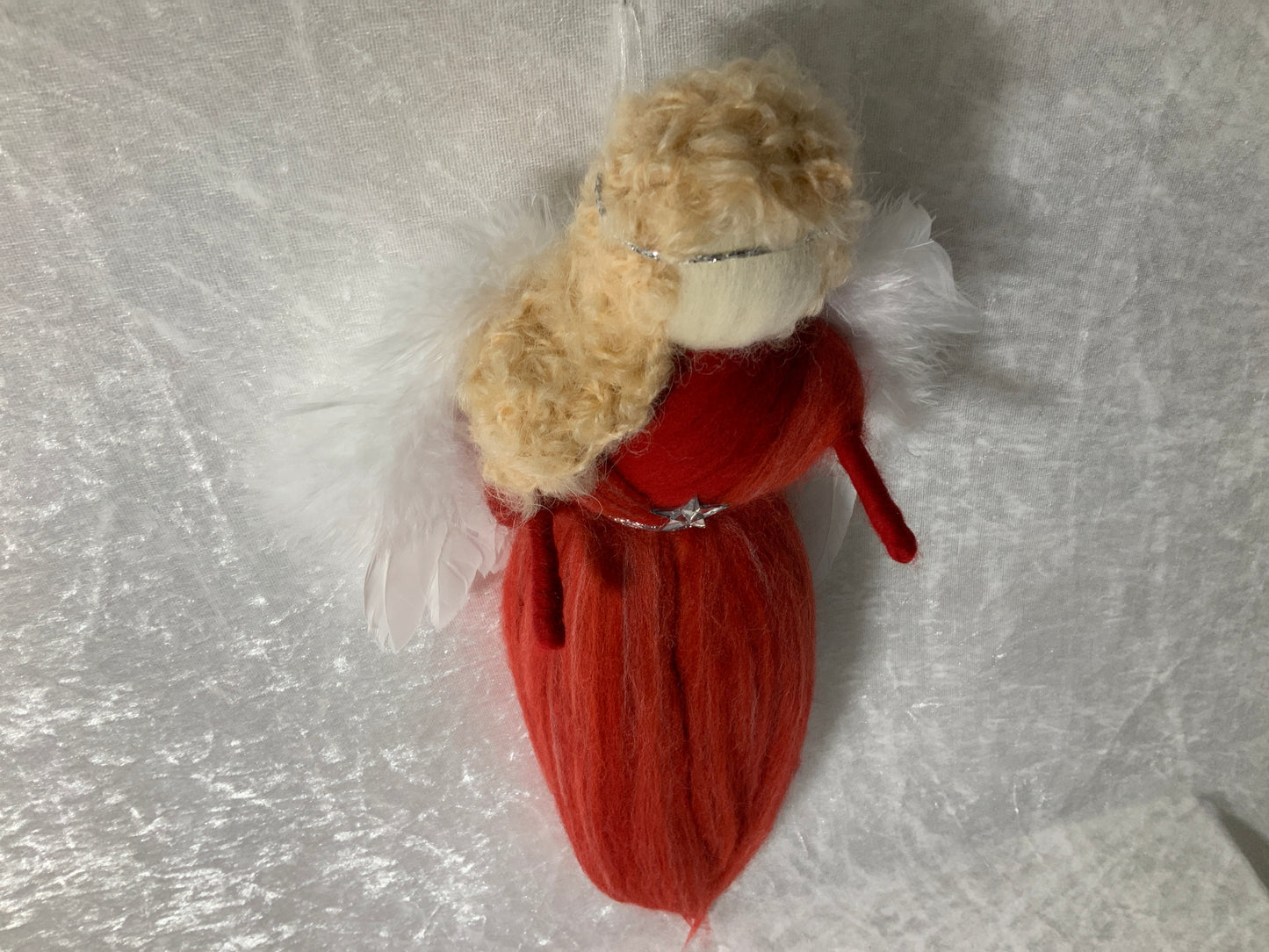Großer Engel aus Merinowolle in Rot