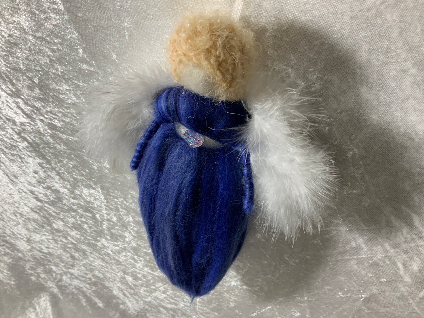 Handgefertigter Engel aus Blauer Merinowolle