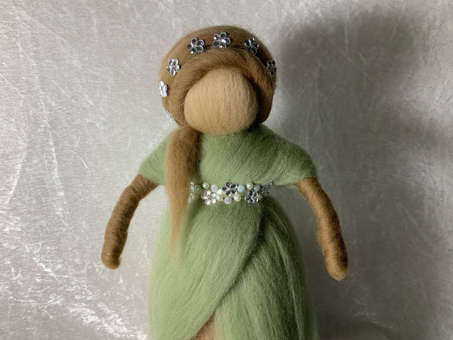 Blumenmädchen aus Merinowolle in schöner Herbstfarbe