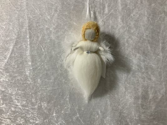 Handgefertigter Beschützer aus Merinowolle