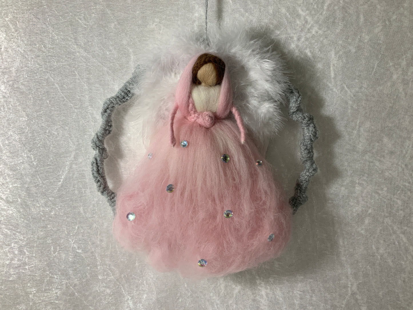 Handgemachter Engel aus Merinowolle als Prinzessin