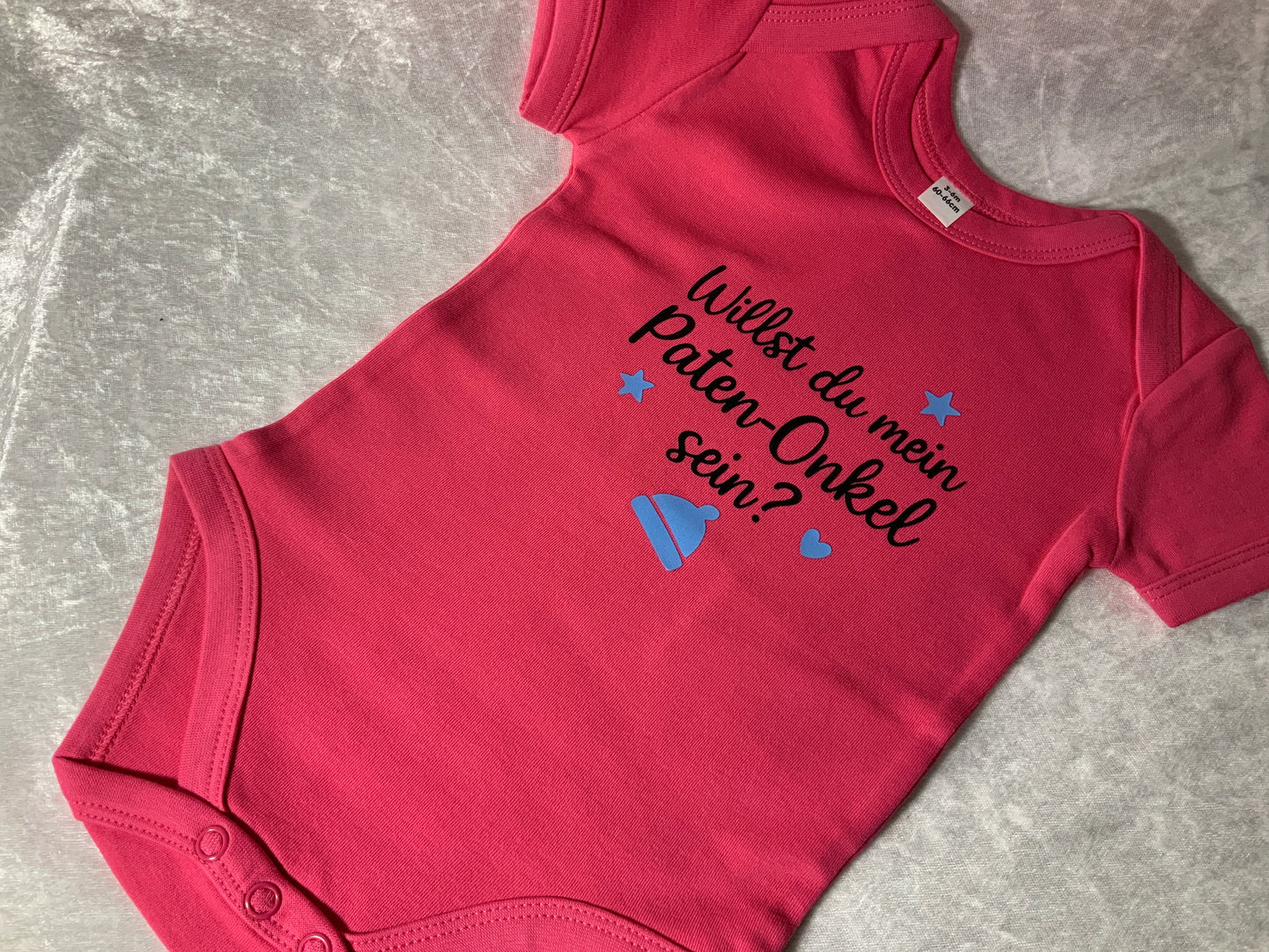 Baby Body in Pink mit Aufdruck