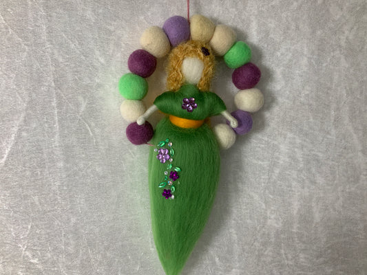 Handgefertigtes Blumenmädchen in toller Herbstfarbe