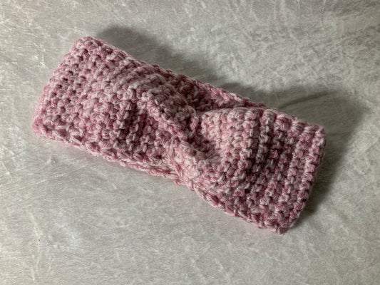 Gehäkeltes Stirnband in Rosa mit leichtem Glitzer