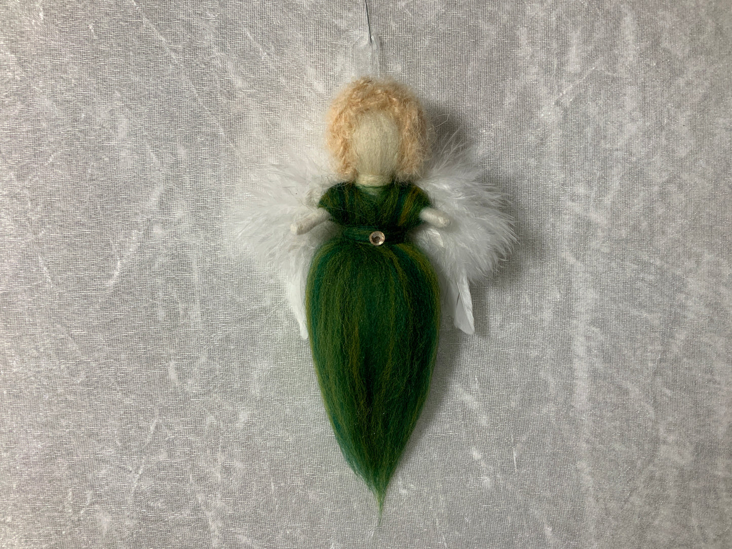 Handgefertigter Engel als Tannenbaumschmuck