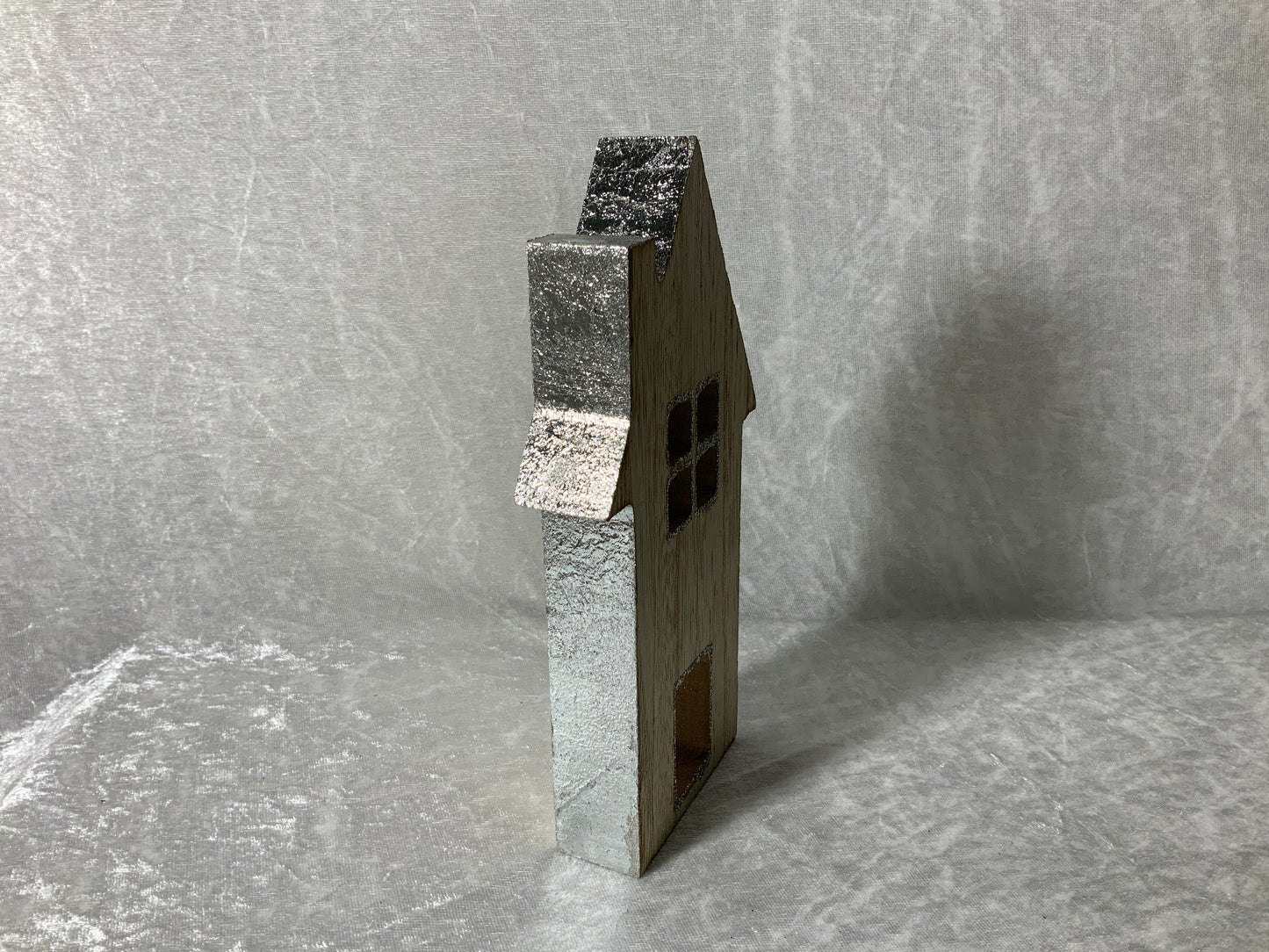 Weihnachtliches Haus aus Holz