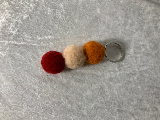 Handgefertigter Filz Schlüsselanhänger in Herbst Farben