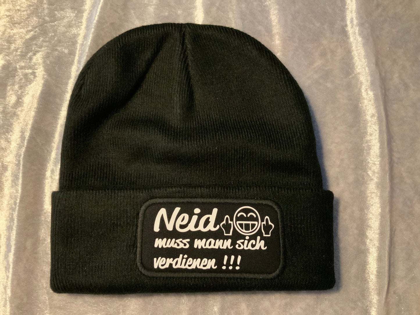 Bedruckte Mütze Schwarz Neid muss man sich verdienen