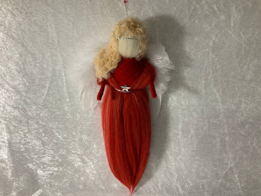 Großer Engel aus Merinowolle in Rot