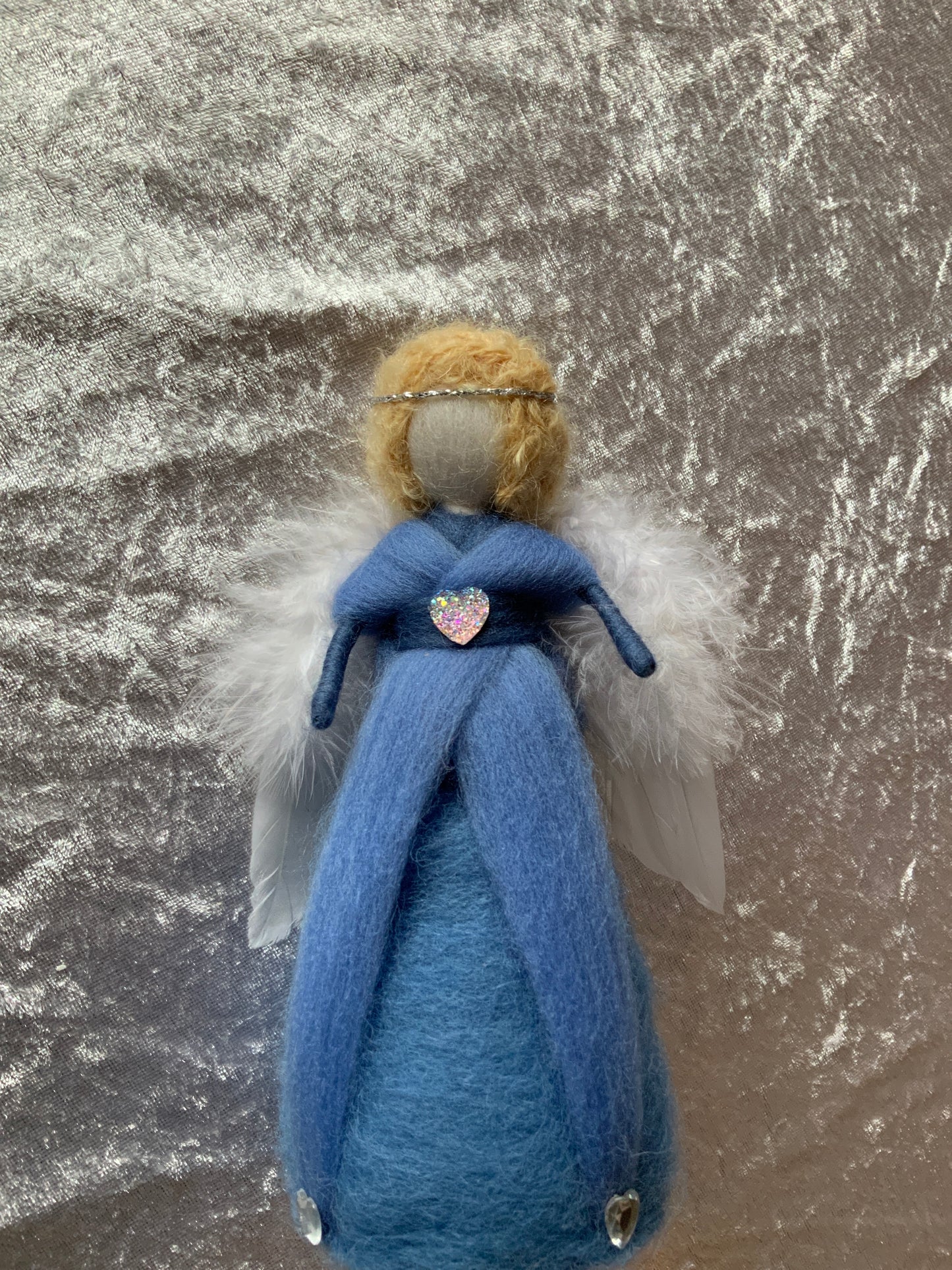 Stehender Engel in Blau aus Merinowolle